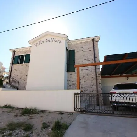 Sellista With Pool And Spectacular Seaveiw Ivanica